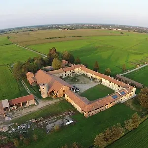 https://agriturismo-cascina-mora.it-lombardy.com